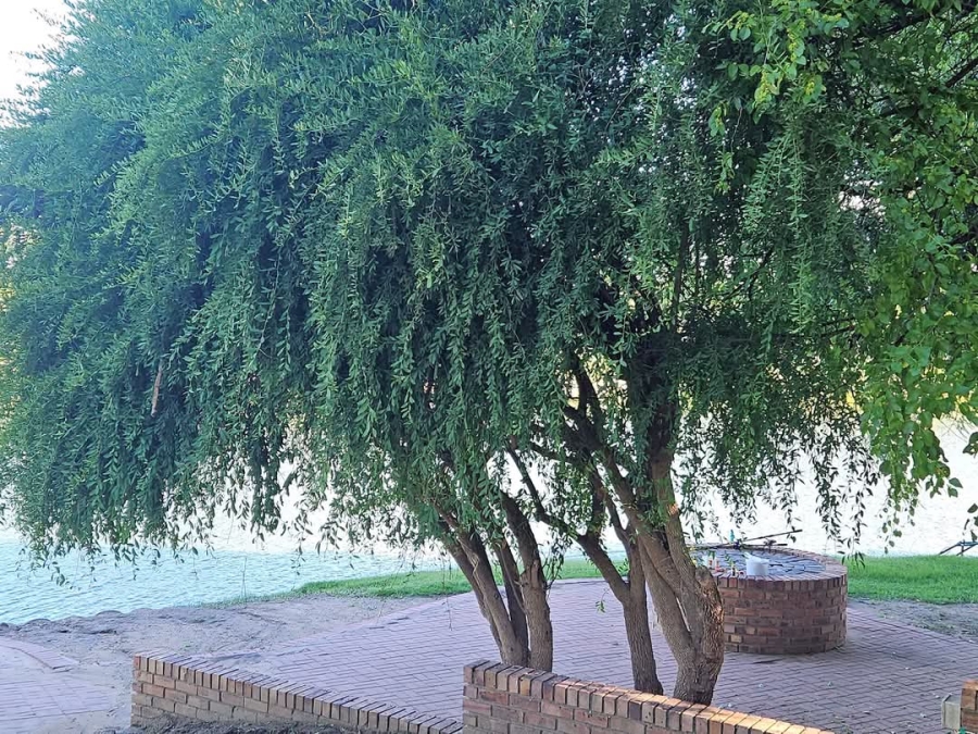 4 Bedroom Property for Sale in Leeudoringstad North West